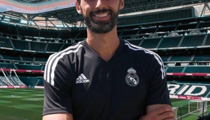 best365登录网页版-一夜双线豪门压力测试！皇马新帅西甲首秀，英超利物浦想打破怪圈