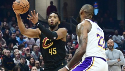 best365登录网页版-美记：休赛期哈登&amp;米切尔将与詹姆斯商讨 他回归家乡的相关事宜